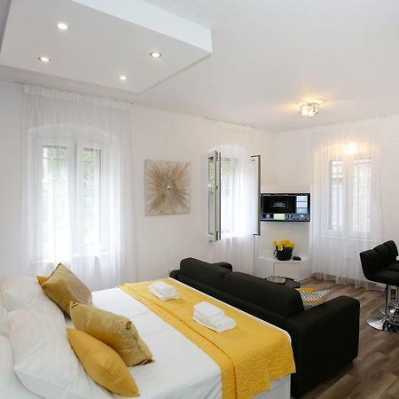 Studio Apartman Fictilis Split Eksteriør billede